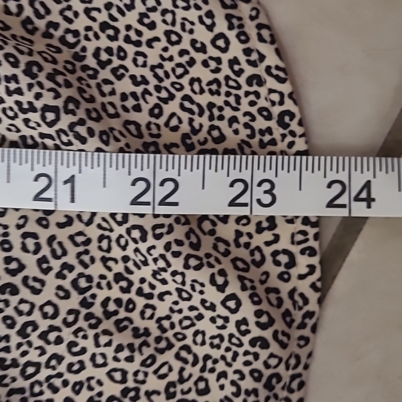 Teenbell Leopard Print Flowy Dressy Top Elastic Stretch Neck Line Tie Sleeves 3X - Picture 3 of 7